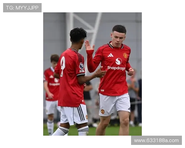 曼联新帝星续约确定 15岁小梅西进一队 曼联新帝星续约确定 15岁小梅西进一队